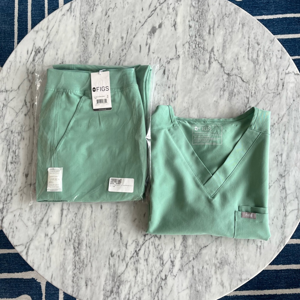 Figs limited edition Jade set. Pants new with tags. Top in EUC.